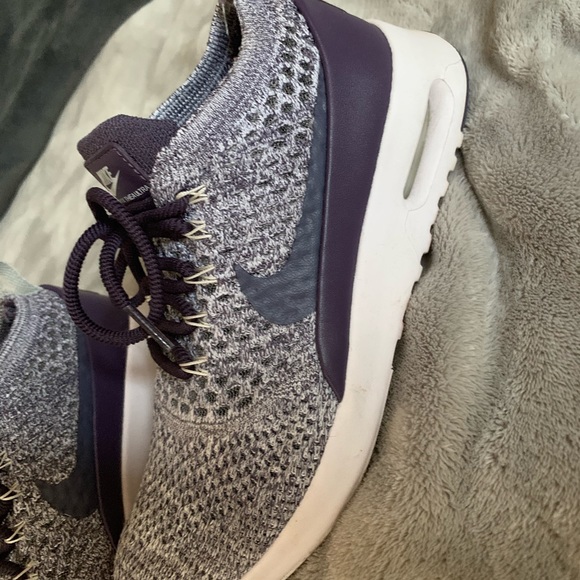 Nike Gym shoes - Picture 3 of 3